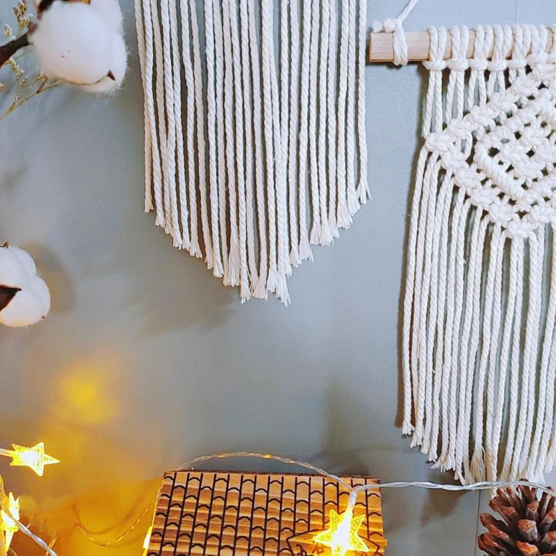 Hand-woven Boho Wall Decor Wall Hanging Tapestry with Woven Pocket Living Room Bedroom Bohemian Craft Decoration Handmade Gifts