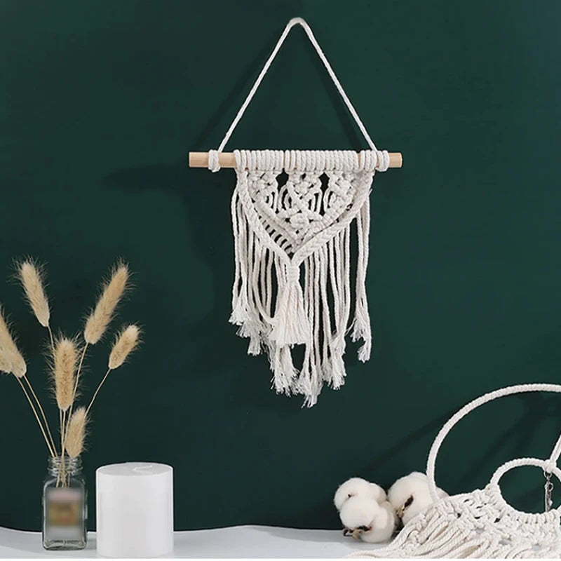 Hand-woven Boho Wall Decor Wall Hanging Tapestry with Woven Pocket Living Room Bedroom Bohemian Craft Decoration Handmade Gifts