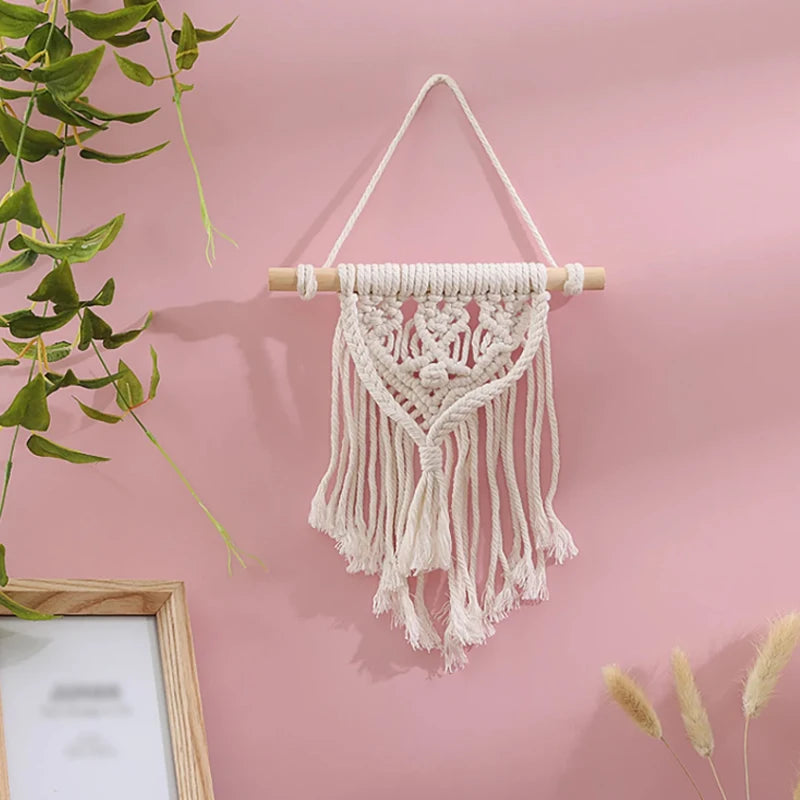 Hand-woven Boho Wall Decor Wall Hanging Tapestry with Woven Pocket Living Room Bedroom Bohemian Craft Decoration Handmade Gifts